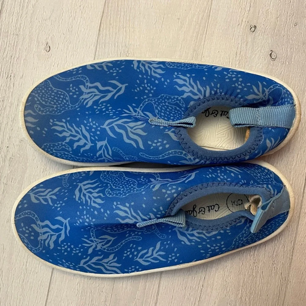 Cat and Jack kids water shoes blue Little kids Size‎ 9
